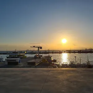 https://acogedor-apartamento-vistas-al-mar.catalonia-hotels.com
