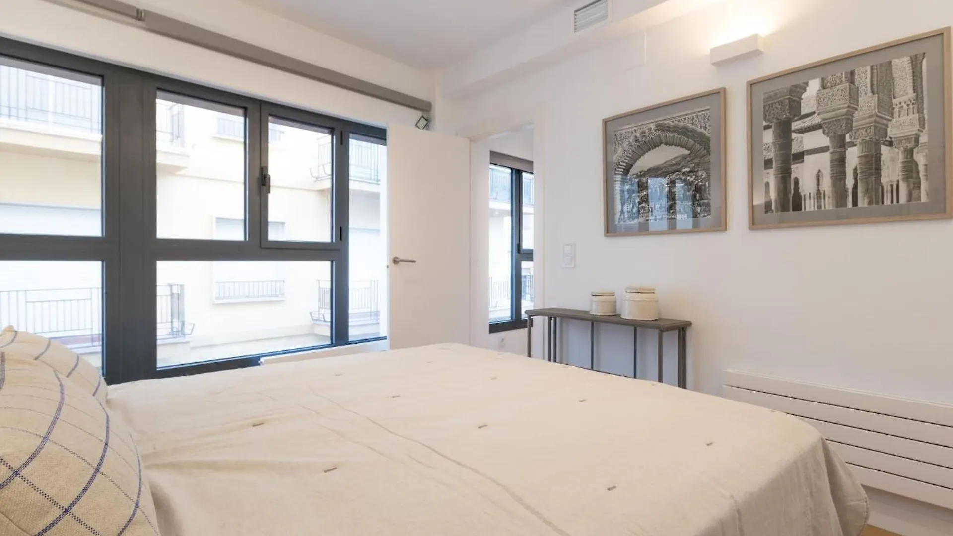Chezmoihomes Plaza Nueva Deluxe Grenade Appartement